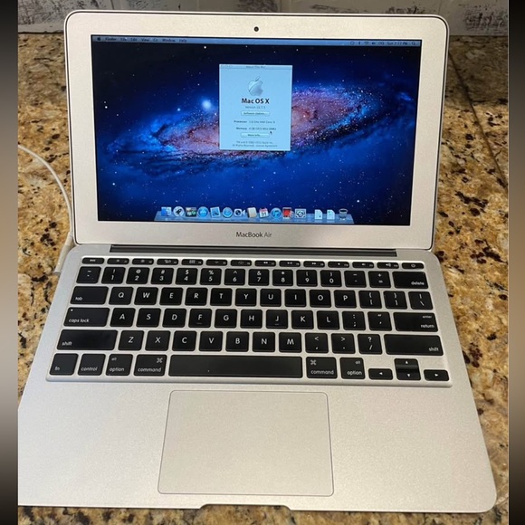 Apple MacBook Air 2011 13” - Picture 4 of 4